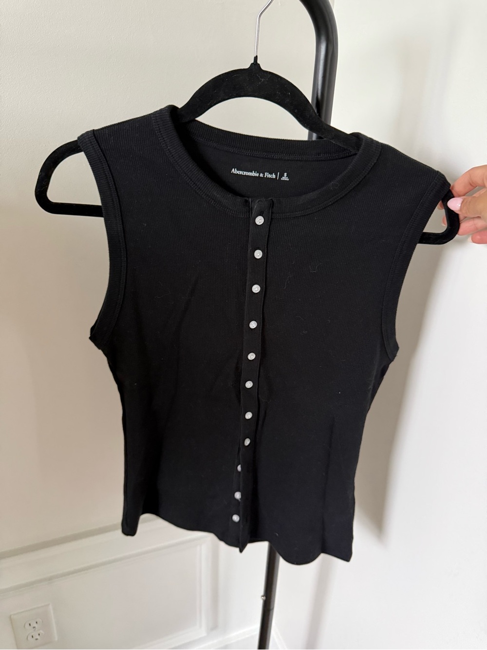 Abercrombie & Fitch Black Ribbed Button-Front Tank